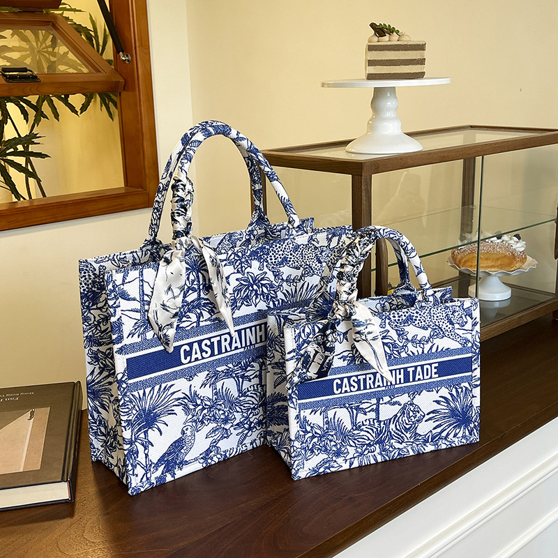 Free Shipping 2026 New Style Women's Large Capacity Tote Bag Jacquard Embroidery Design Canvas Bag Elegant Versatile Fashionable Shoulder Bag Hot