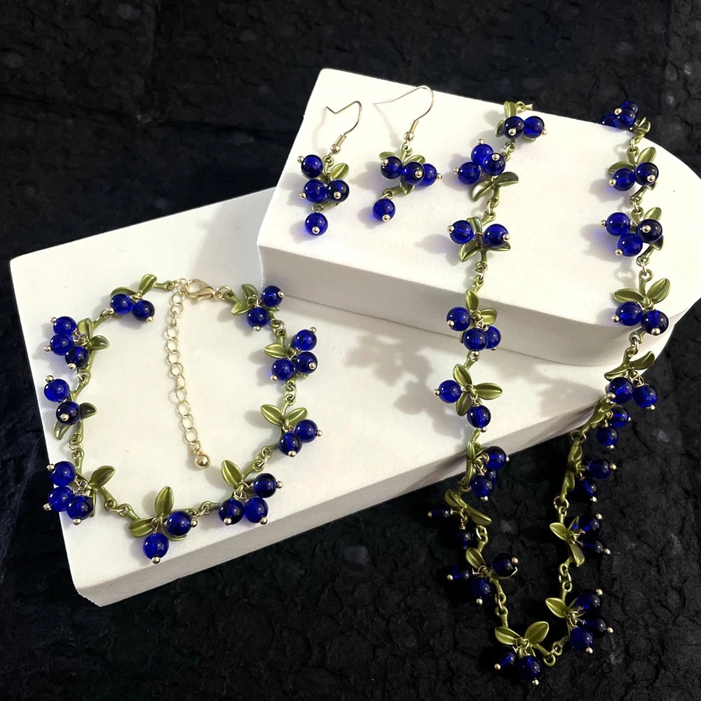 retro French forest plant baked paint flower berry cranberry natural stone earrings bracelet necklace set 260430