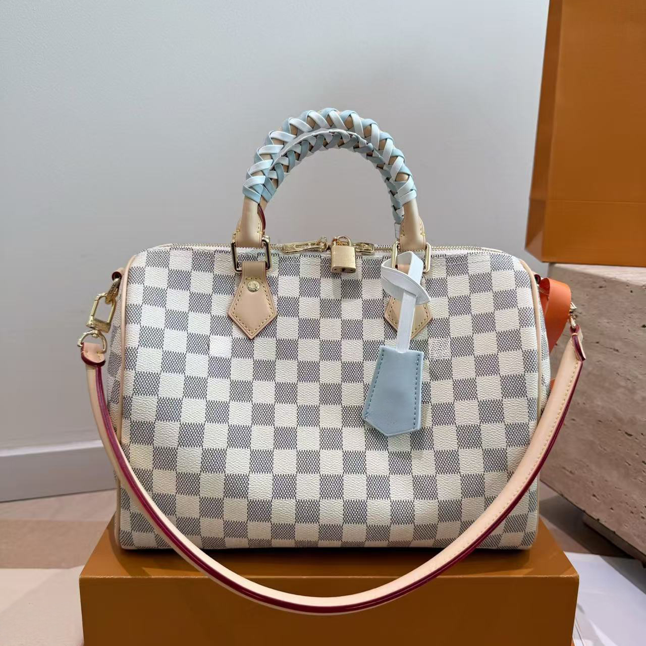 white M28978 Pillow Cross Body Bag Women Luxurys Designers Bags Leather Totes Handbag Croissant Wallets Messenger Purse pouch Messenger Bag