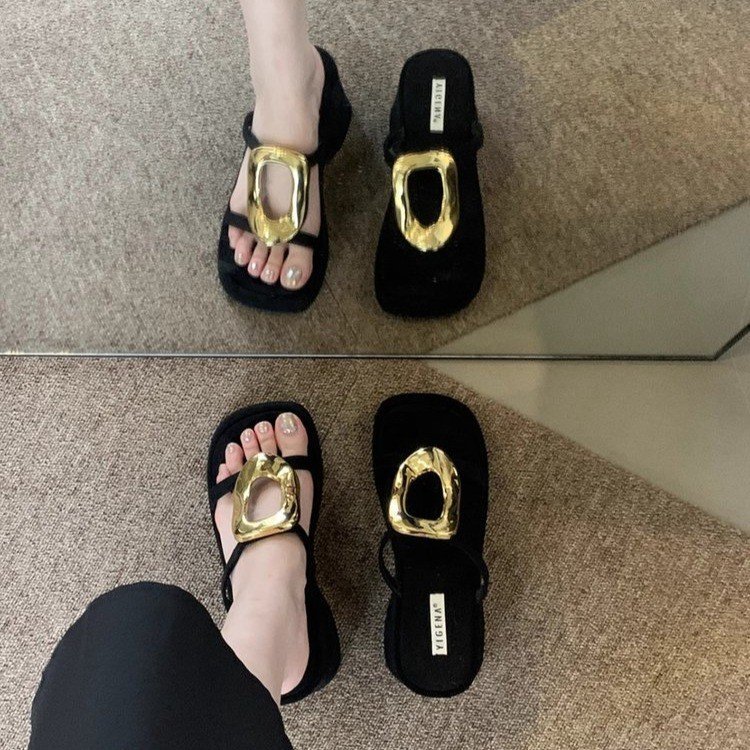 Free Shipping Designer Slippers Chic & Cozy Interior Slipper Collection from Trendsetting Fashion Label