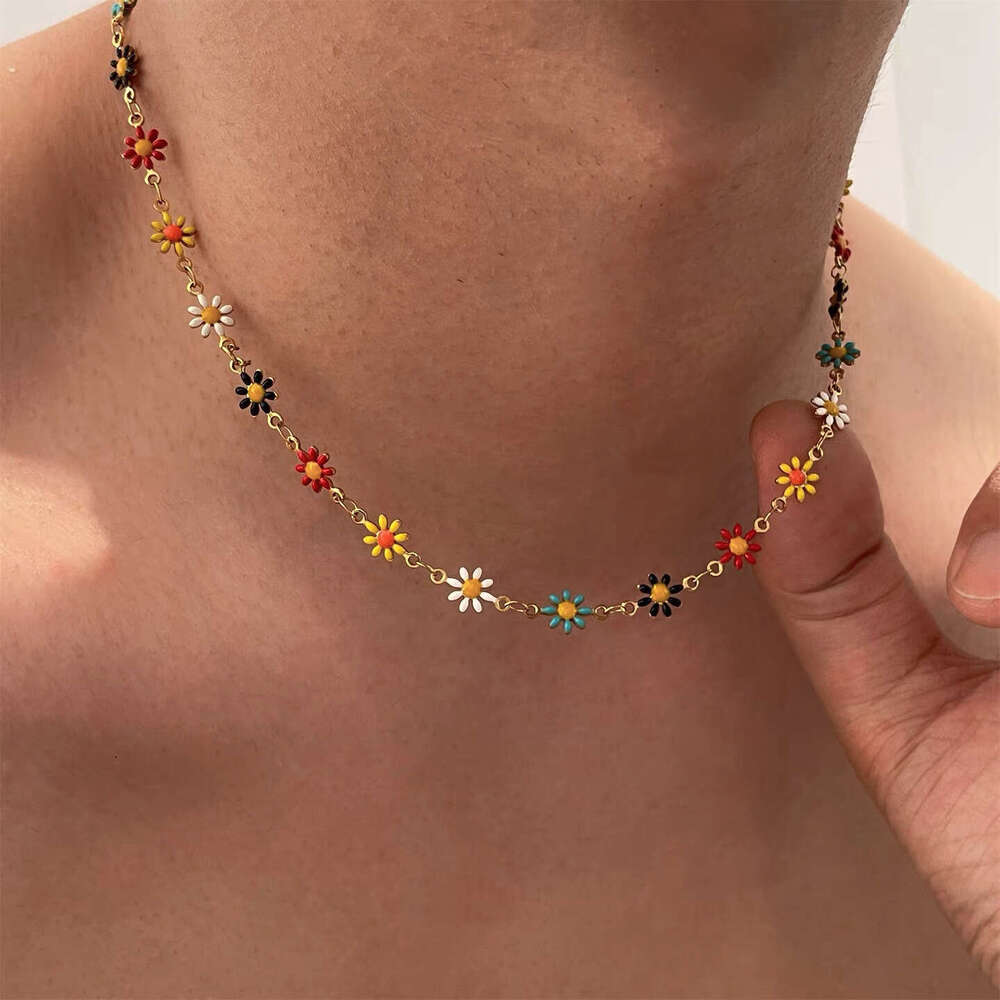Design Patchwork Colorful Daisy Men's Necklace Women's Niche Design Choker High-end Clavicle Sweet Cool Sweater Chain