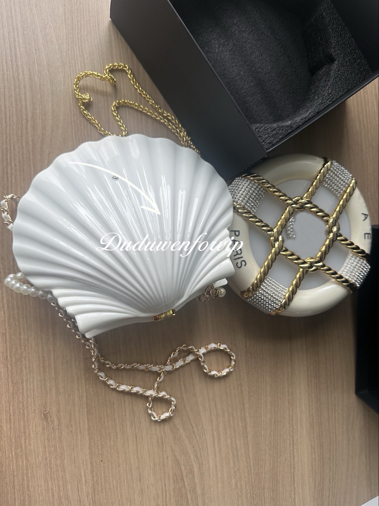 party gift double-C Stones Round Swimming ring outfit Organization 18CM Coco acrylic case classical gift box packing big shell event bag