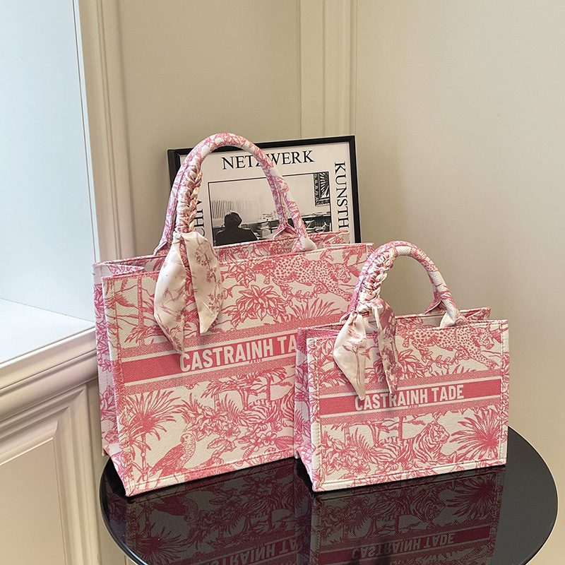 Free Shipping 2026 New Style Women's Large Capacity Tote Bag Jacquard Embroidery Design Canvas Bag Elegant Versatile Fashionable Shoulder Bag Hot