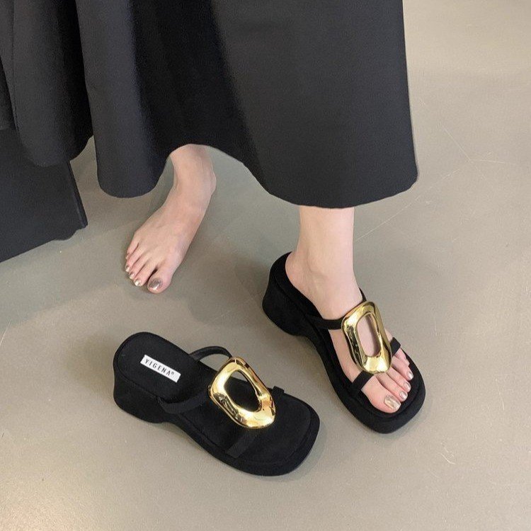 Free Shipping Designer Slippers Chic & Cozy Interior Slipper Collection from Trendsetting Fashion Label