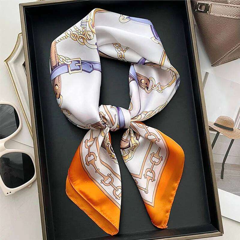 Luxury Lady Chain Print Square Simulated Silk Thin Neck Scarf Fashion Sunscreen Headscarf For Women 70x70cm 26Y0430