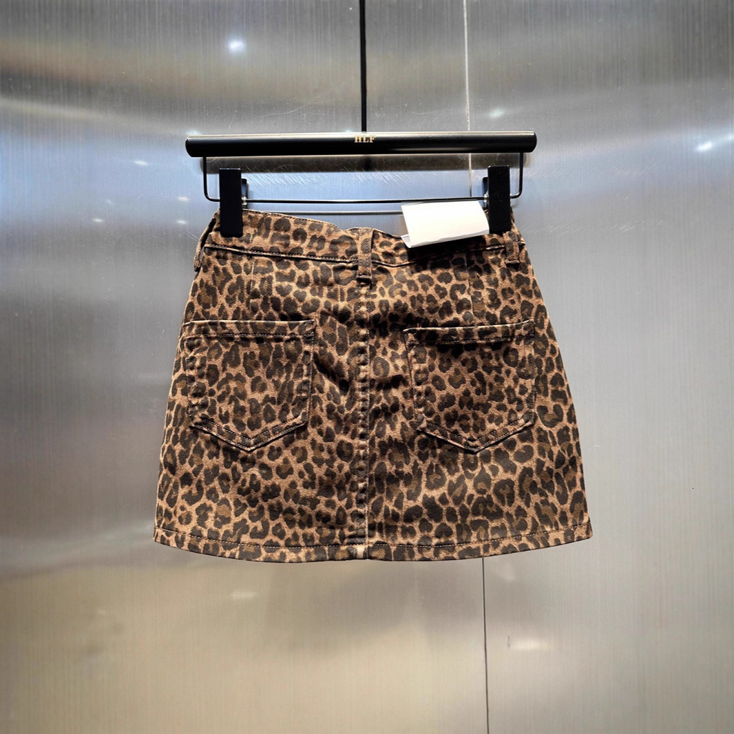Autumn European Style Elastic Coffee Leopard Denim Designer Skirt Spicy Girl Patch Design Petite Figure Hip Wrapped Mini Skirt Elegant Temperament Hig