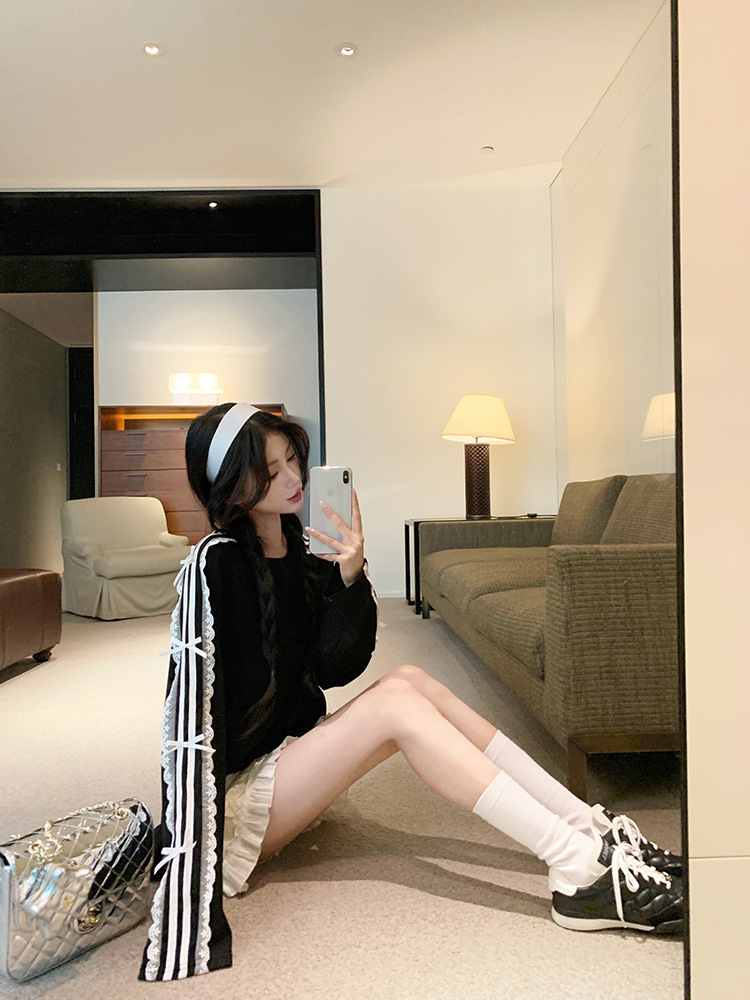 2026 Women's Summer Korean-style Casual Loose Mid-length Long-sleeved T-shirt with Lace Trim Stripes and Bowknot a Stylish Top