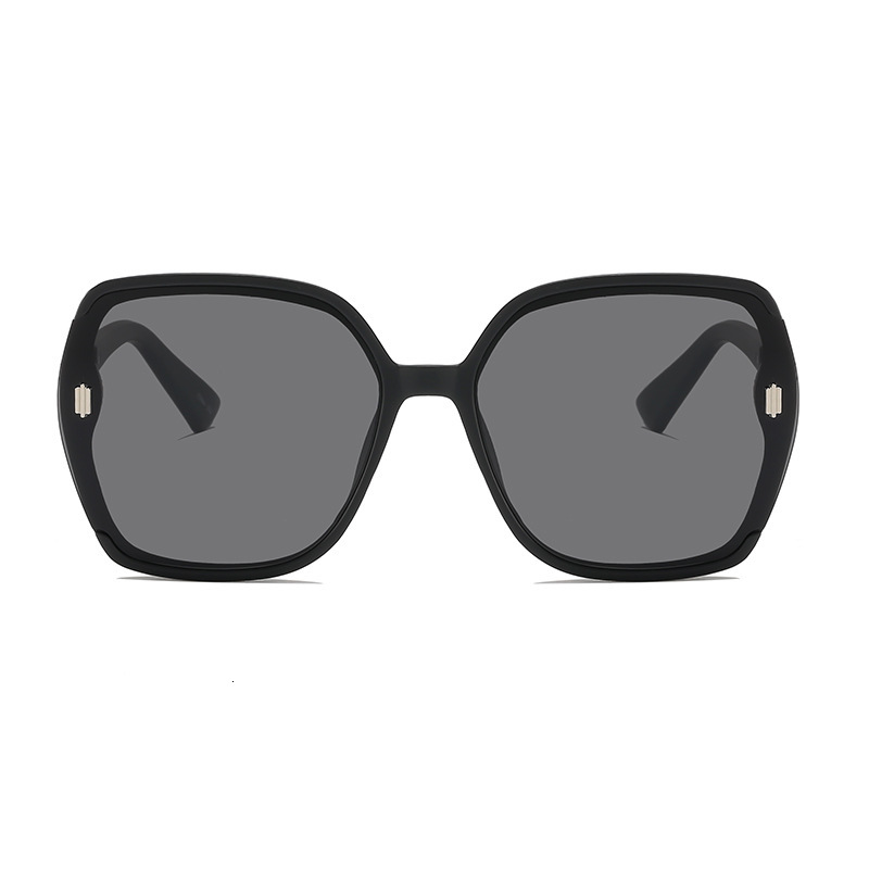 New Style Designer Sunglasses Large Frame UV Protection Eyewear For Women Outdoor Cycling Driving Beach Street Shooting Round Face Slimming Personalit