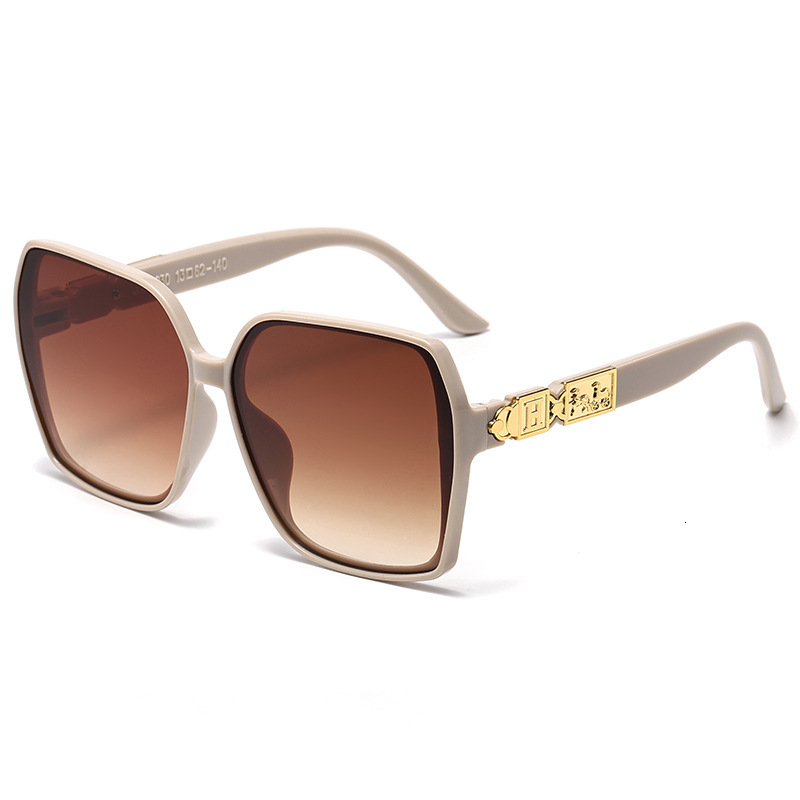 Hot Selling New Square Designer Sunglasses Internet Celebrity Trendy Eyewear For Outdoor Travel Street Shooting UV Protection Face Slimming Fashion Su