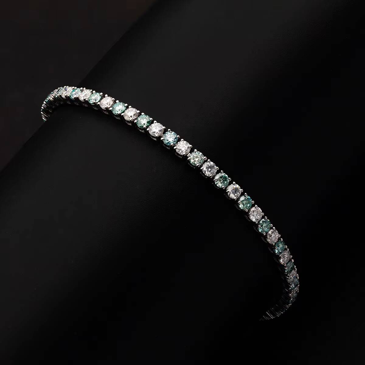KIBO Hip Hop Jewelry 9K Gold 3mm 4mm Blue and White Color Iced Out Moissanite Tennis Bracelet - view 3