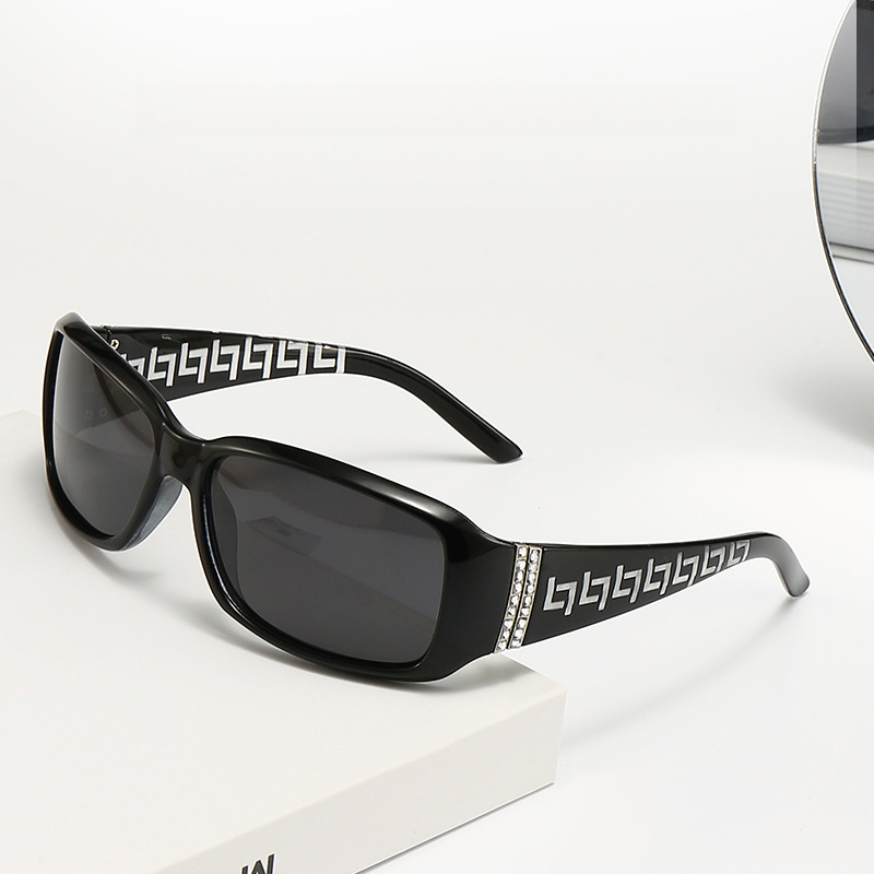 Fashion Diamond Inlaid Designer Sunglasses Women Sunscreen Polarized Retro Trendy Luxury All Match Outdoor Street Shooting Wholesale Sun Shade Glasses