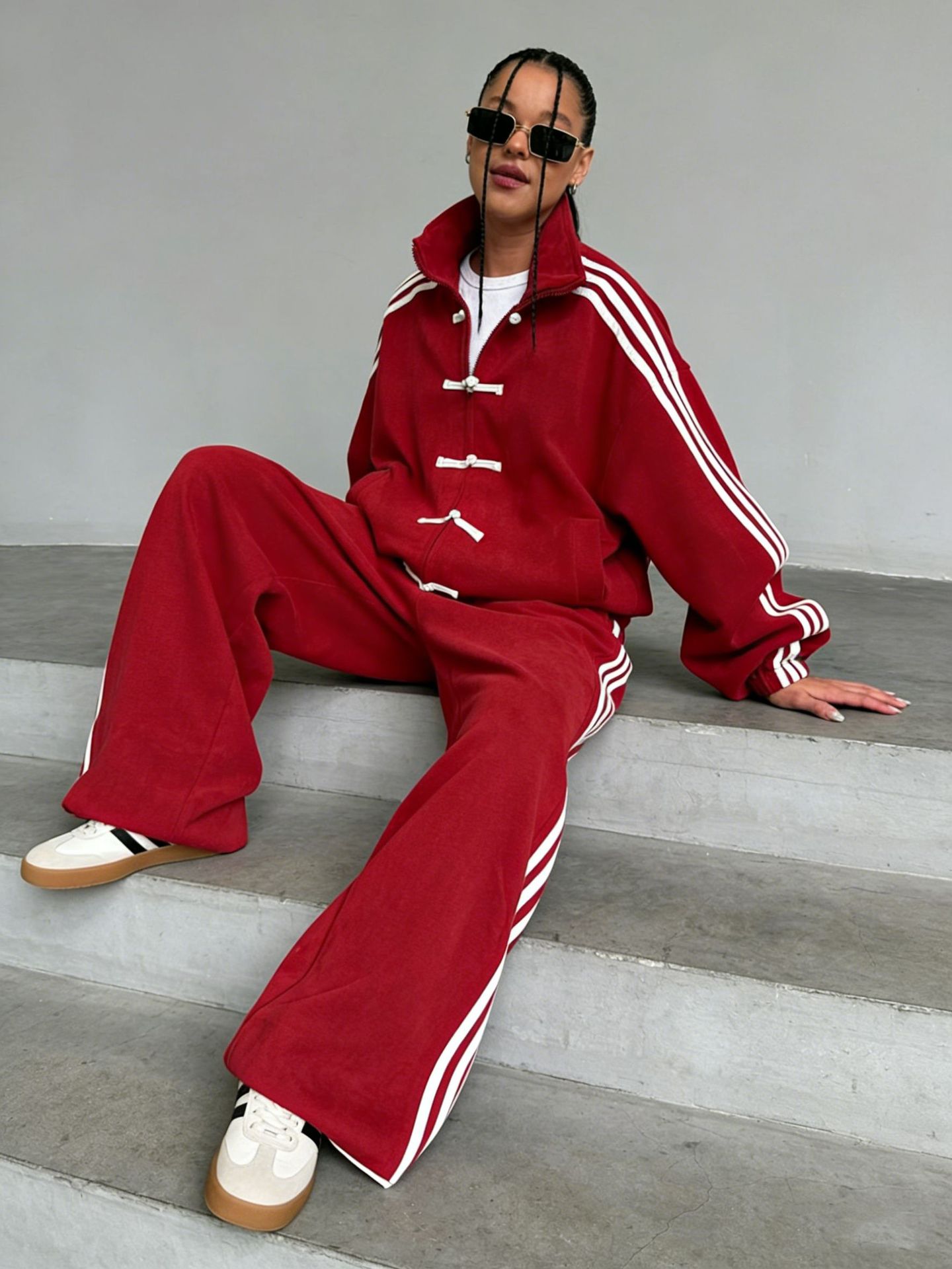 2026 Leisure suit retro stand - collar jacket wide - leg sport pants two - piece set