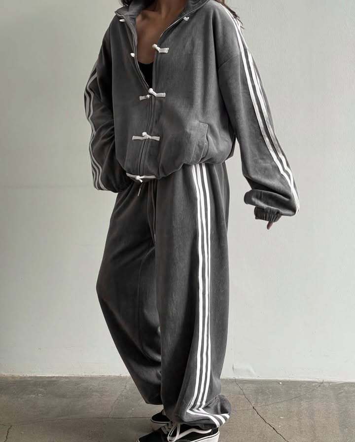 2026 Leisure suit retro stand - collar jacket wide - leg sport pants two - piece set