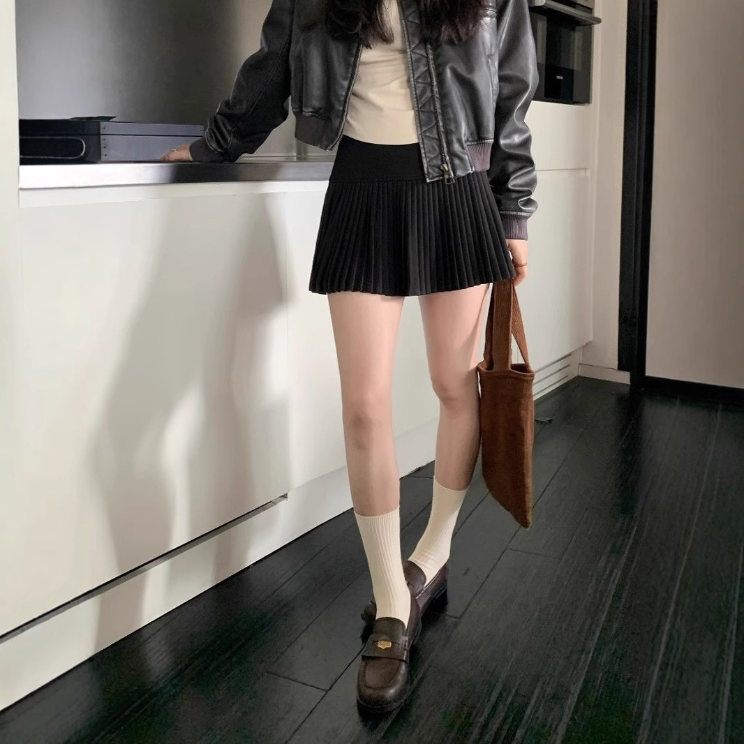Spring Autumn Winter Thickened Pleated Designer Skirt A Line Mini Skirt With Safety Pants Slim Casual Daily Streetwear Versatile Half Short Skirt For 