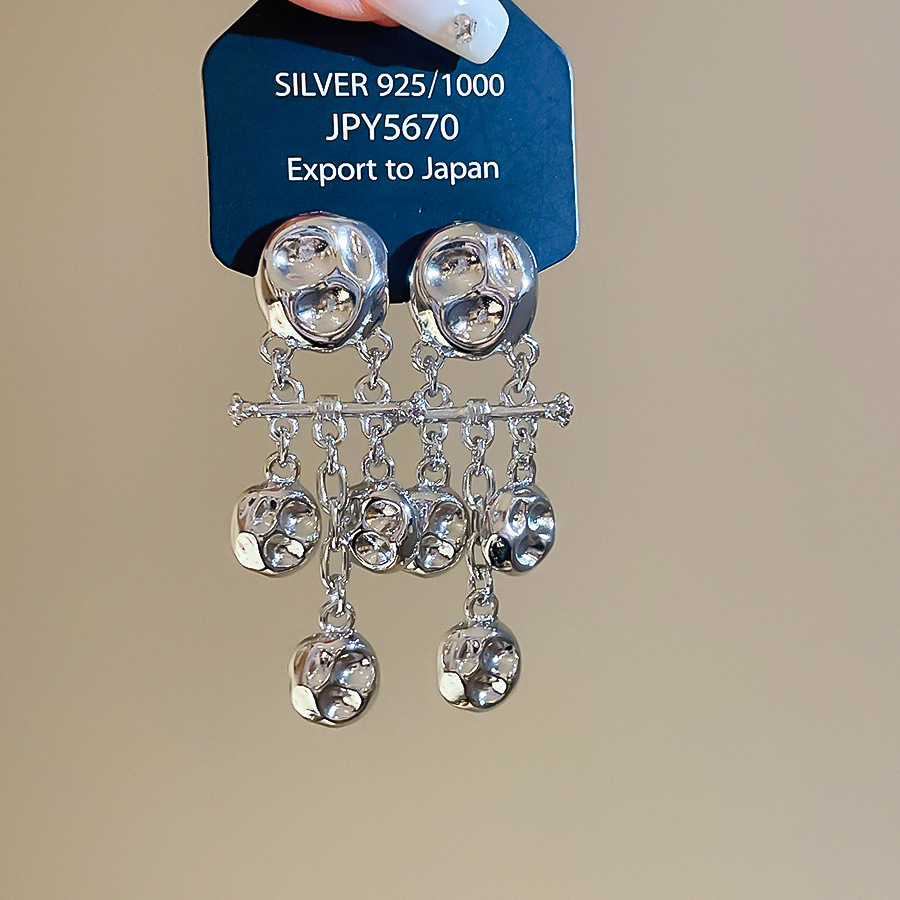 European American cross-border silver needle metal pleated long tassel earrings with a vintage cool vibe, light luxury and high-end feel - view 8