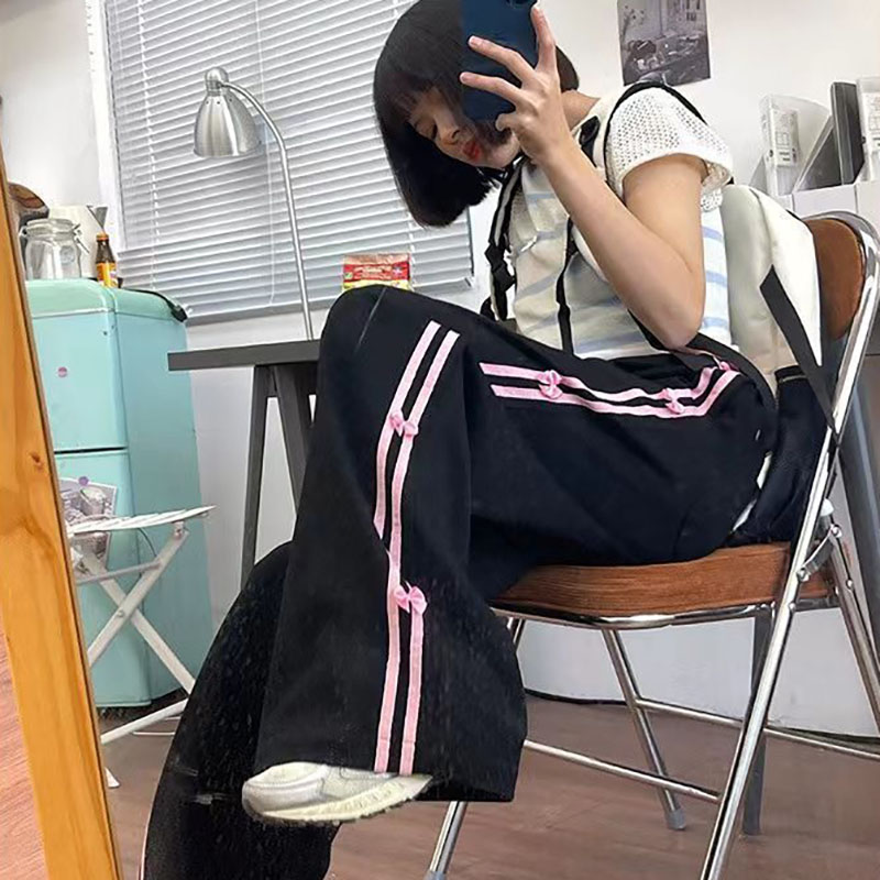 2026 Women's Casual Sweatpants with Bow and Side Stripes Loose and Slim-Fitting Wide-Leg Sports Trousers for Students Autumn and Winter