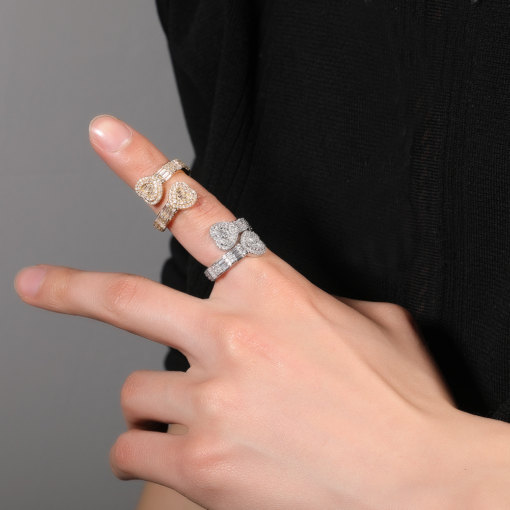 Designer Jewelry Trendy diamondencrusted heartshaped hiphop ring personalized ring new ins trendy brand couple accessory Luxury brand accessories