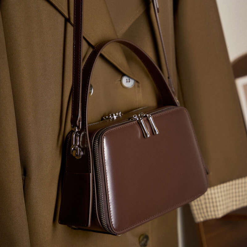 New Genuine Leather Niche Design Ear Hanging Small Square Bag Women Versatile Handheld Eaves Commuter Crossbody Luxury Casual Mini Shoulder Purse SENY