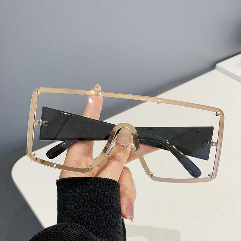 Designer Sunglasses Luxury Fashion Modern Large Frame Unisex Wide Edge European And American Street Hip Hop Sunglasses Outdoor Sunscreen Cycling Glass