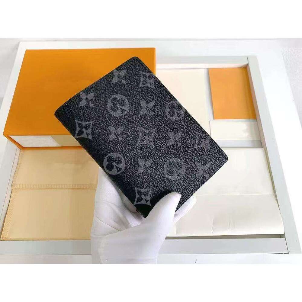 Holder Designer High quality Classic Card Holder credit card wallets passport COVER fashion temperament Women Wallet Unisex Passport Book Fold Wallet 