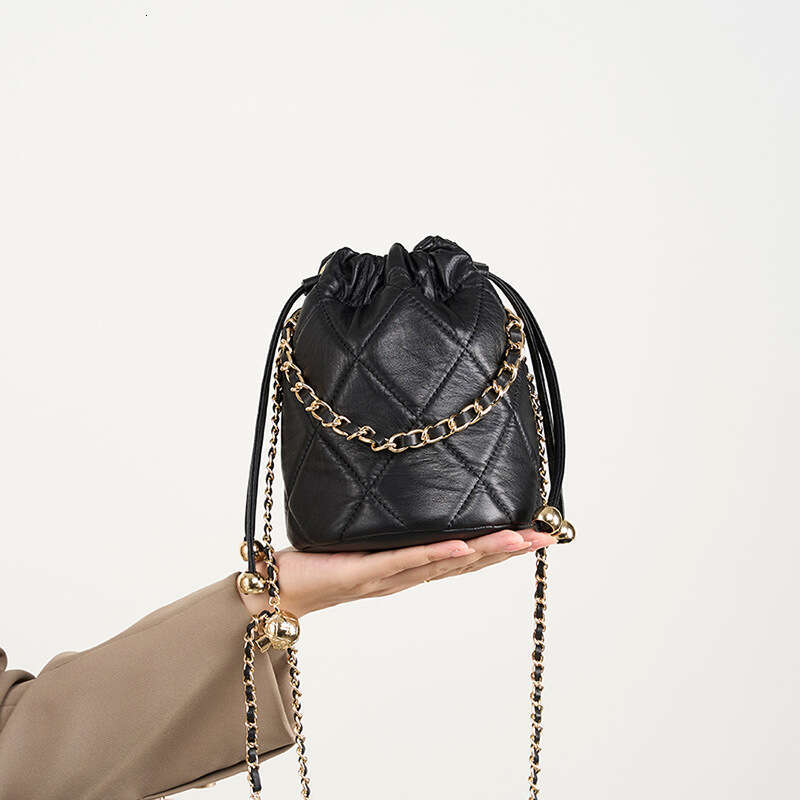 2026 New Korean Niche Bucket Bag Genuine Leather Mini Chain Crossbody Handbag Versatile Casual Shoulder Purse for Women Daily Travel SENYY