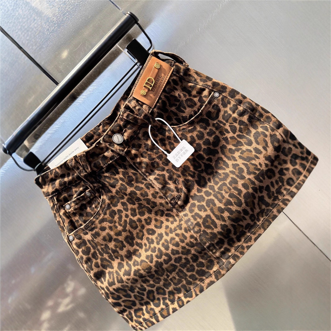 Autumn European Style Elastic Coffee Leopard Denim Designer Skirt Spicy Girl Patch Design Petite Figure Hip Wrapped Mini Skirt Elegant Temperament Hig