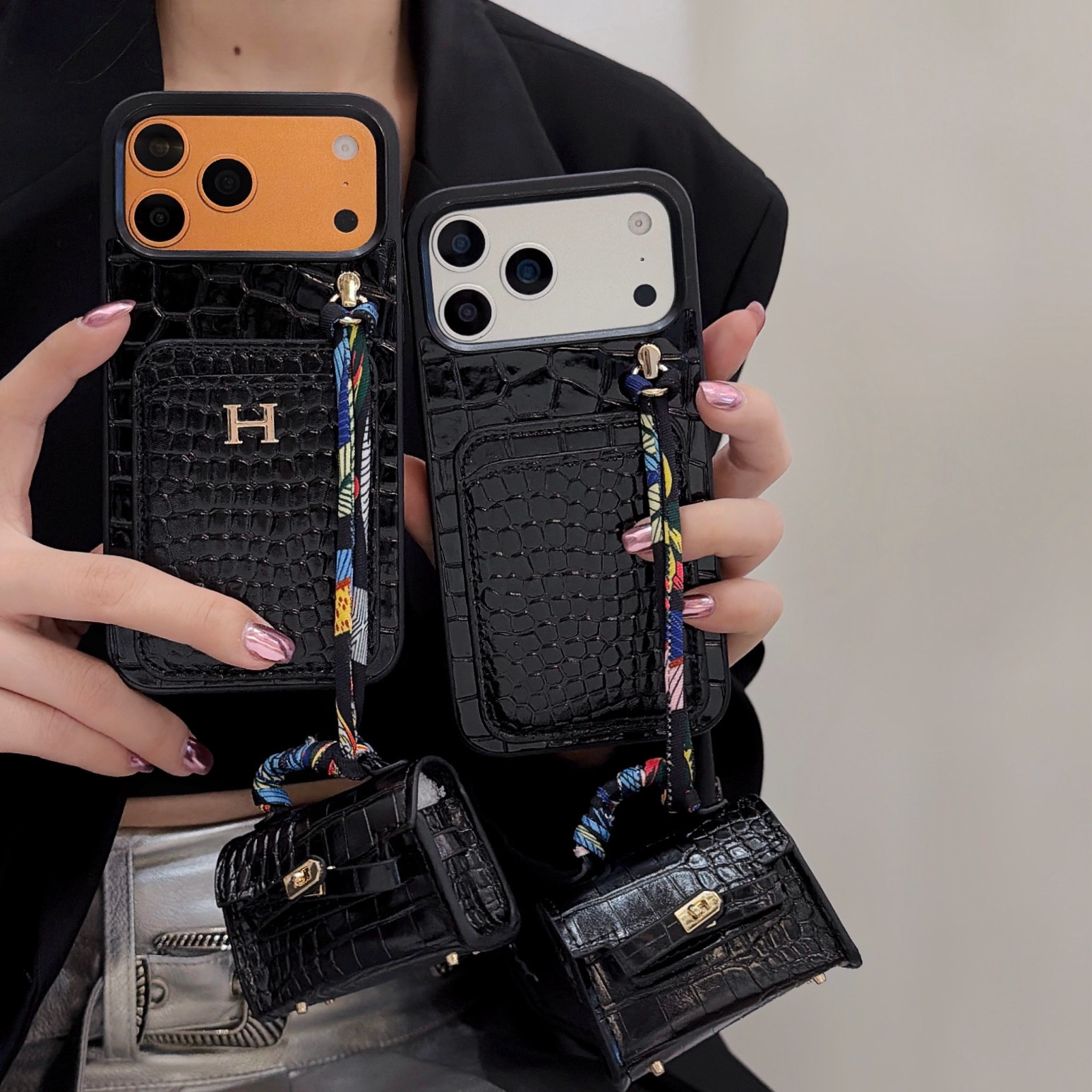 New Arrival Crocodile Texture Designer Phone Case Card Slot With Earphone Cover Shockproof Protective Cover Suitable For IPhone 12 15 Pro 17