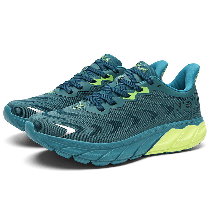 Free shipping luxury Casual Shoes Fashionable men's running shoes sports and casual thick soled soft soled running shoes