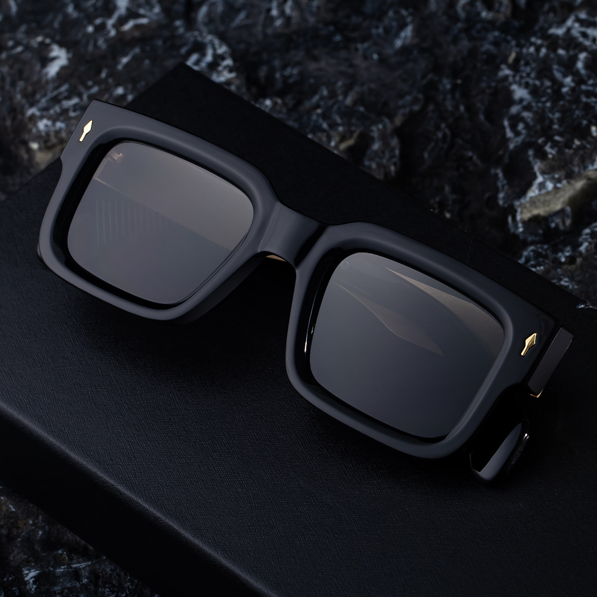 2026 New Designer Sunglasses Luxury Fashion High End Square Frame Retro High End Sunscreen Men's Outdoor Sports Cycling Goggles Trendy Brand Men& - view 3