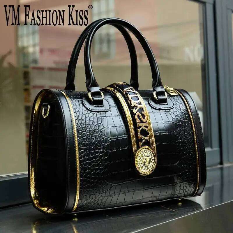 Classic Retro Women S Shoulder Boston Handbag Crocodile Embossed Crossbody Letter Decoration High Quality Top Handle Bag SENYY