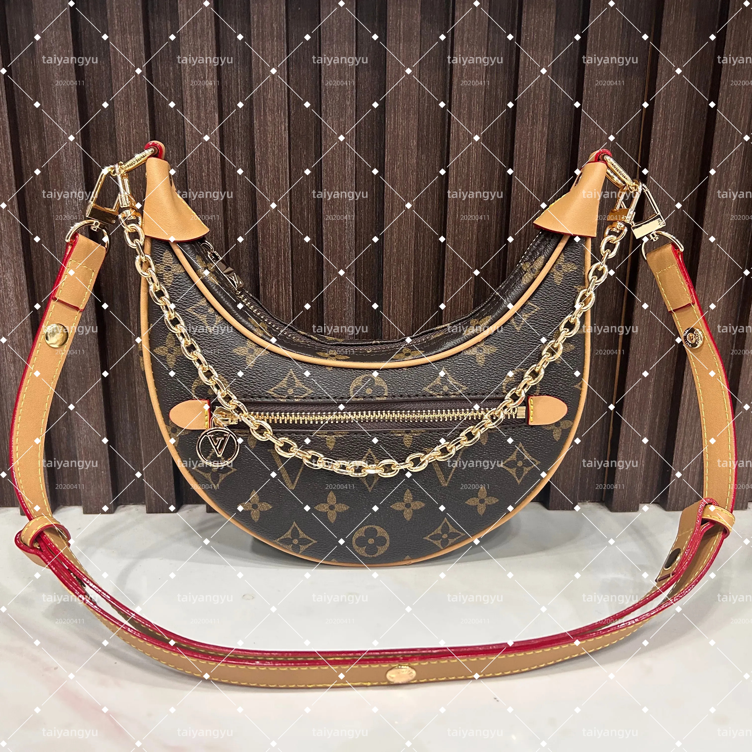 Luxury bag Loop Croissant bag shoulder hobo designer Purse Cosmetic half-moon baguette underarm Handbag crossbody Metal Chain Collection Women size 23X7X1