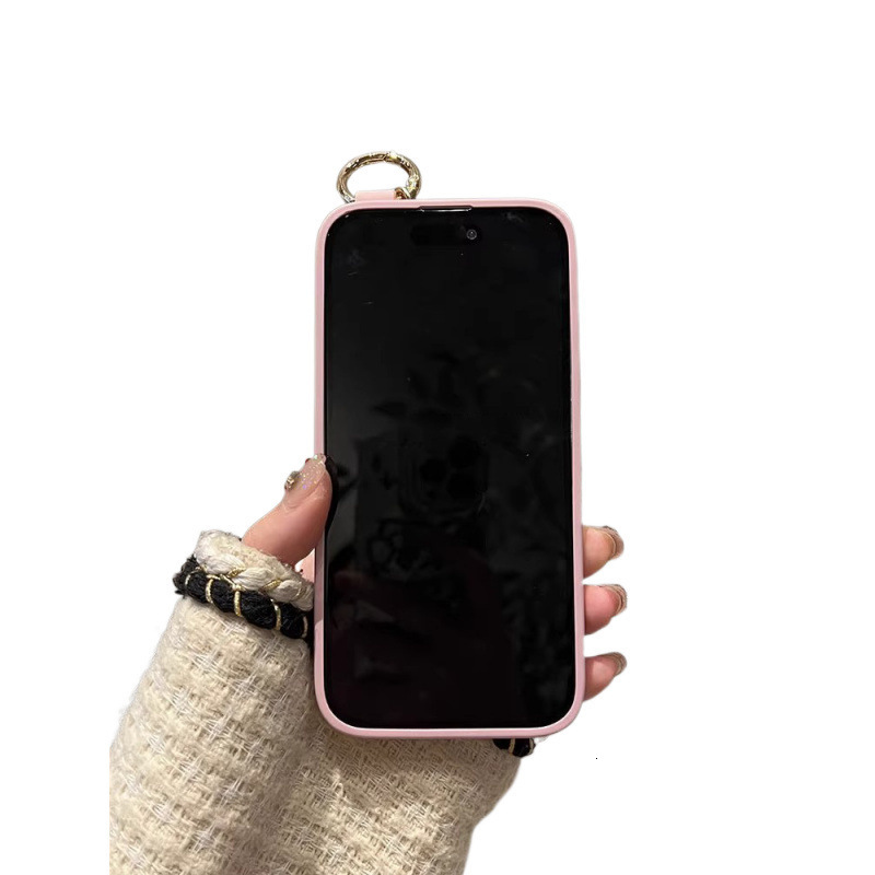 Winter Style Woven Leather Pattern Bear Designer Phone Case Wrist Strap Chain Full Coverage Shockproof Protective Shell Fit For IPhone 17 16 15 14