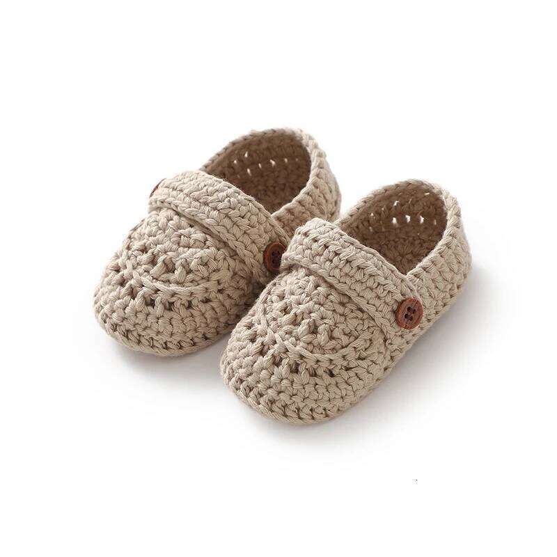 Baby Girls First Walker Shoes Adorable Solid Hand Knit Newborn Infant Slip On Prewalkers 0-12m Toddler Outdoor Indoor Floor Wear 26L0504