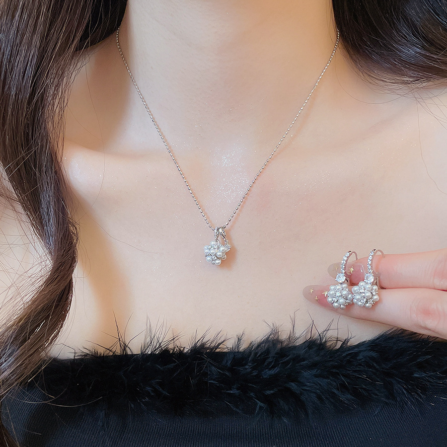 Zircon pearl flower earring necklace set, light luxury with a high-end feel, extremely beautiful and sweet jewelry for women - view 4