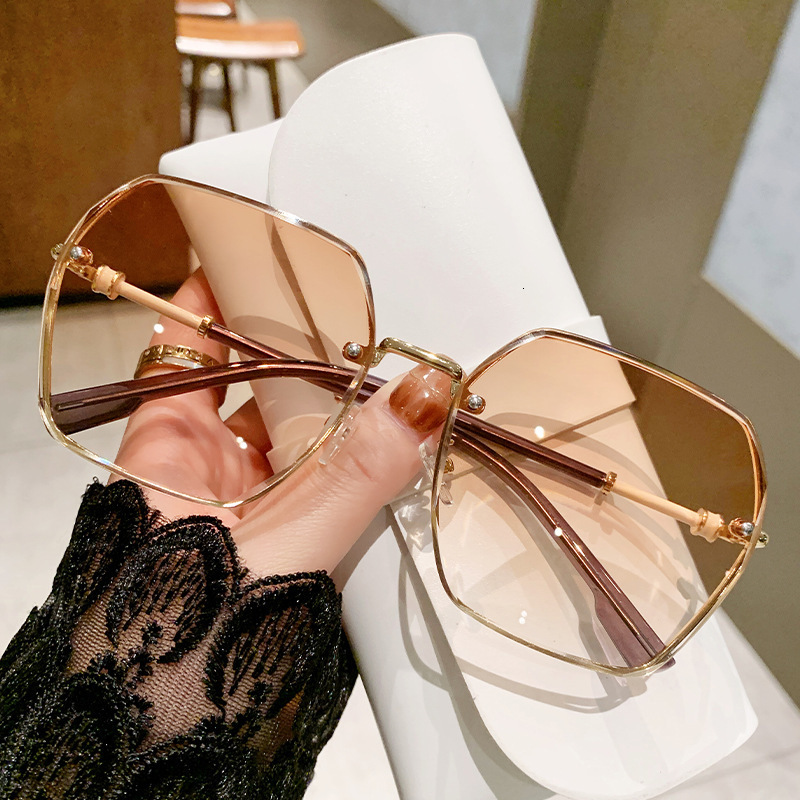 New Metal Framed Women's Designer Sunglasses Luxurious Summer UV380 UV Protection Outdoor Travel Leisure Sports Cycling Glasses Trendy Accessorie