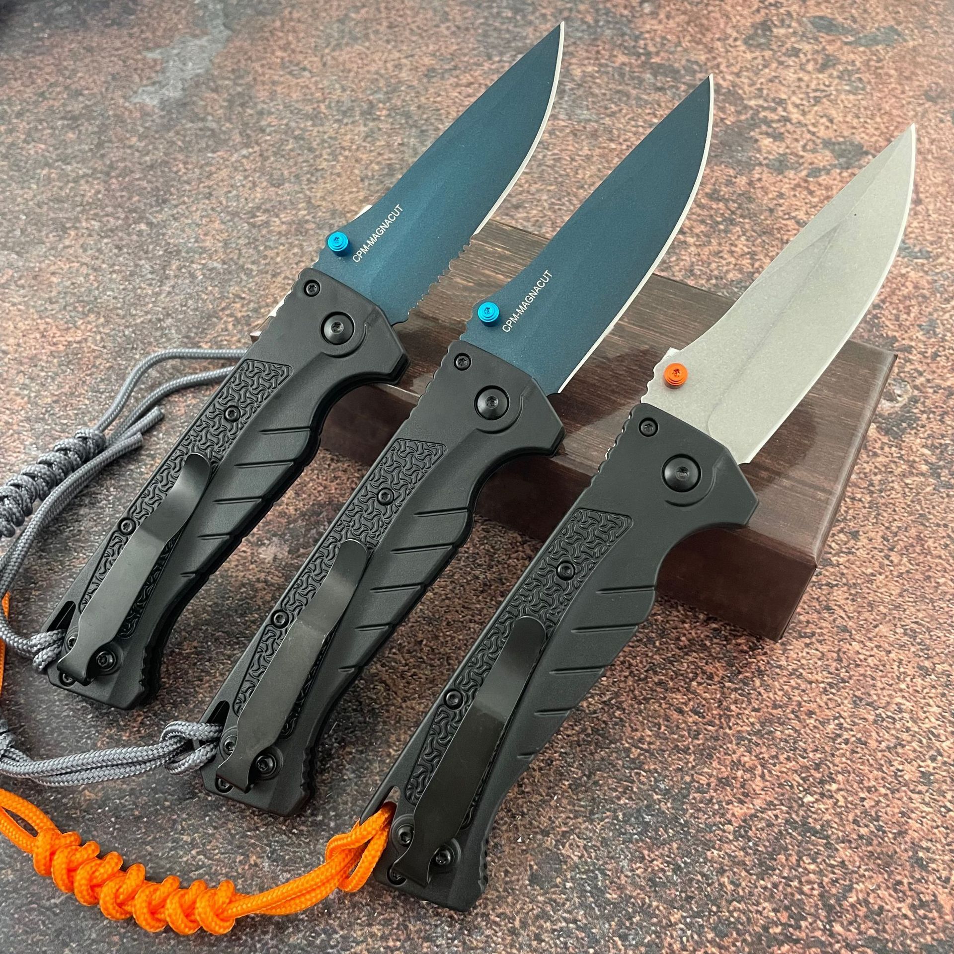 New BM18060 outdoor multifunctional camping survival pocket folding knife high hardness small knife