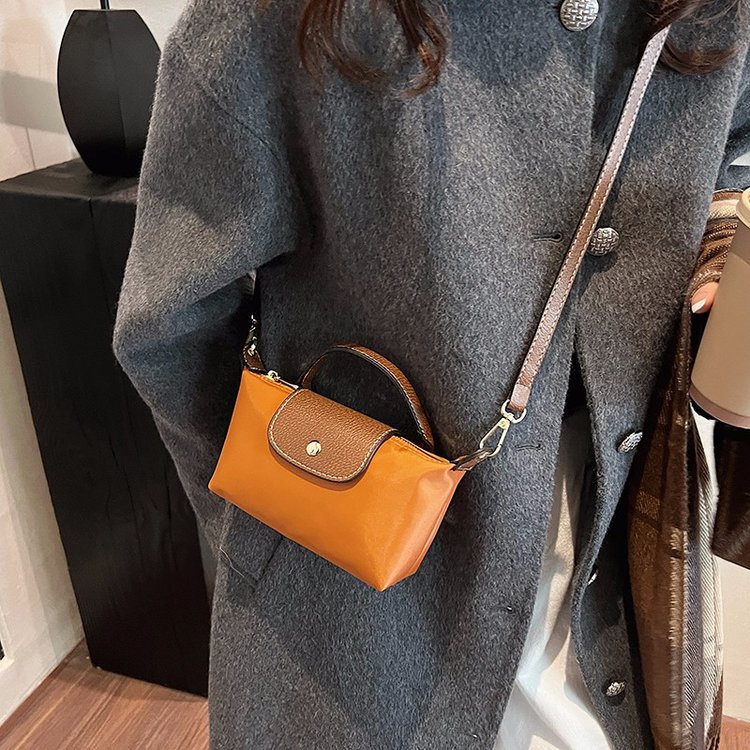 free shipping 2026 Spring New Fashion Mini Bag for Women, Hot Sale Top Handle Simple Dumpling Purse, Versatile Shoulder & Crossbody Handbag