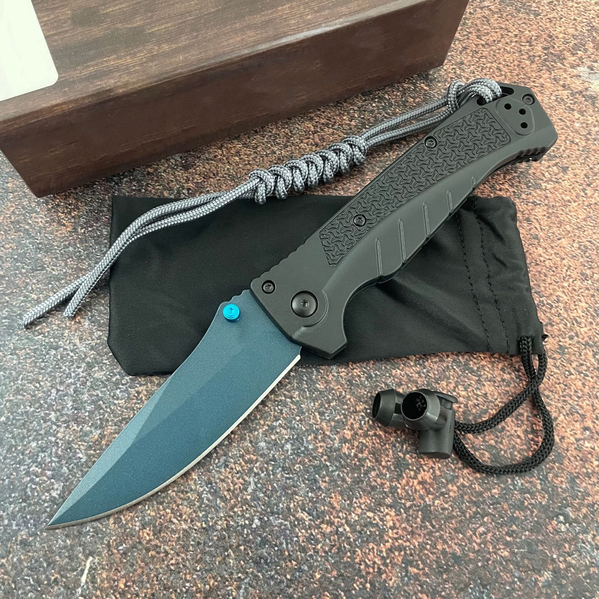New BM18060 outdoor multifunctional camping survival pocket folding knife high hardness small knife