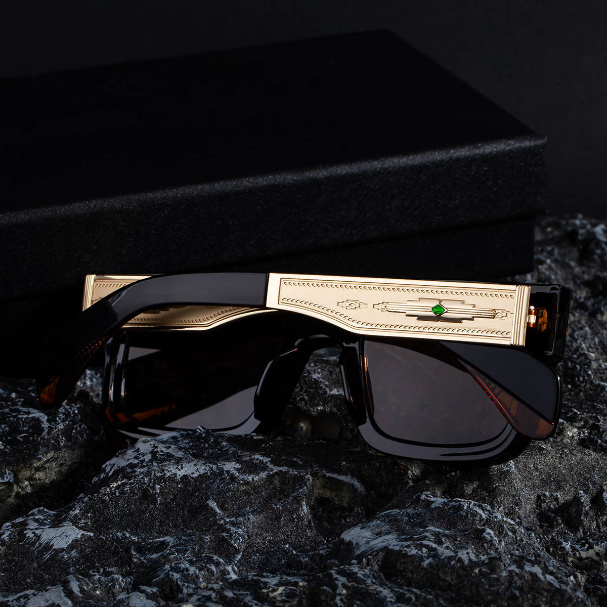 2026 New Designer Sunglasses Luxury Fashion High End Square Frame Retro High End Sunscreen Men's Outdoor Sports Cycling Goggles Trendy Brand Men& - view 4