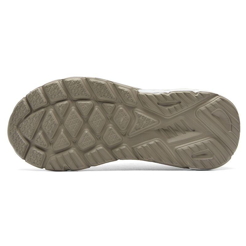 Free shipping luxury Casual Shoes Fashionable men's running shoes sports and casual thick soled soft soled running shoes