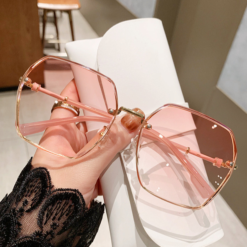 New Metal Framed Women's Designer Sunglasses Luxurious Summer UV380 UV Protection Outdoor Travel Leisure Sports Cycling Glasses Trendy Accessorie