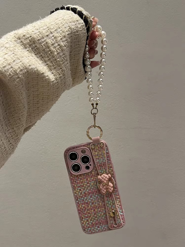 Winter Style Woven Leather Pattern Bear Designer Phone Case Wrist Strap Chain Full Coverage Shockproof Protective Shell Fit For IPhone 17 16 15 14