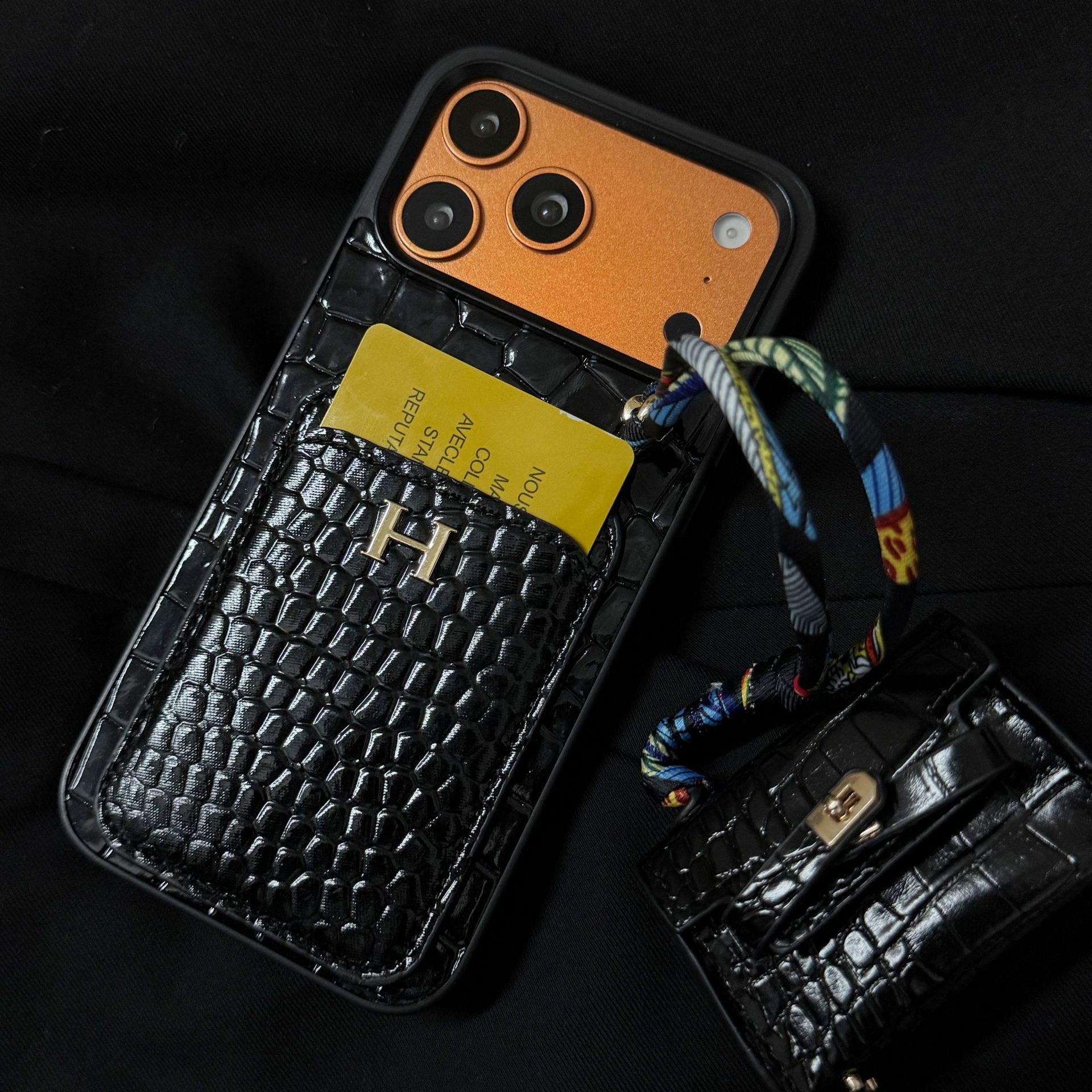 New Arrival Crocodile Texture Designer Phone Case Card Slot With Earphone Cover Shockproof Protective Cover Suitable For IPhone 12 15 Pro 17