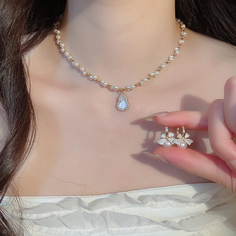 French vintage silver needle zircon bow pearl earring and necklace set 2026 new light luxury high-end jewelry - view 3