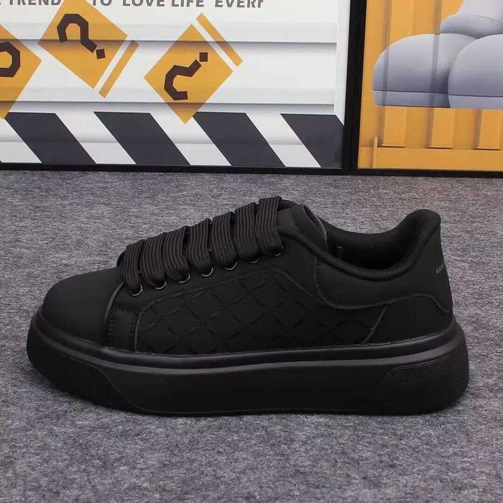 Luxury Men's 2026 Leather Sneakers Thick Soled Board Tennis New Casual Walking Shoes for Men & Women 26Y0505