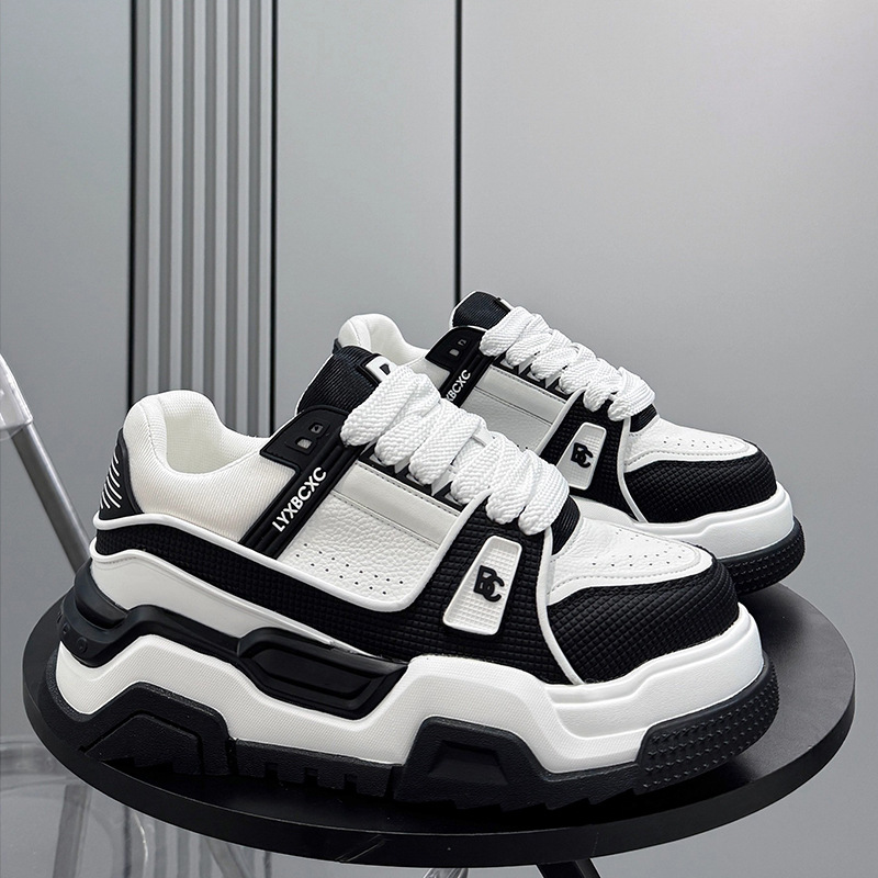 2026s Advanced casual shoes with ultra-thin and soft sole comfortable outdoor running shoes for young people