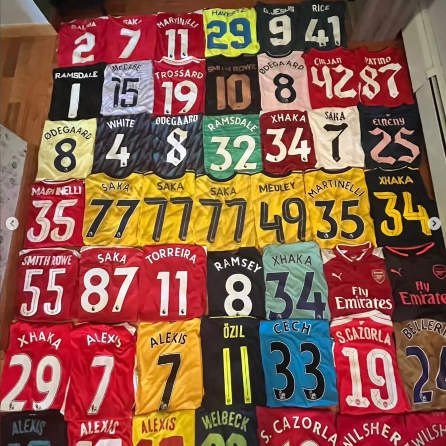 retro Soccer Jersey vintage classic Football Shirt kit HENRY BERGKAMP 88 90 91 92 93 94 95 96 97 98 05 06 07 PERSIE VIEIRA PIRES ADAMS Uniforms WRIGHT