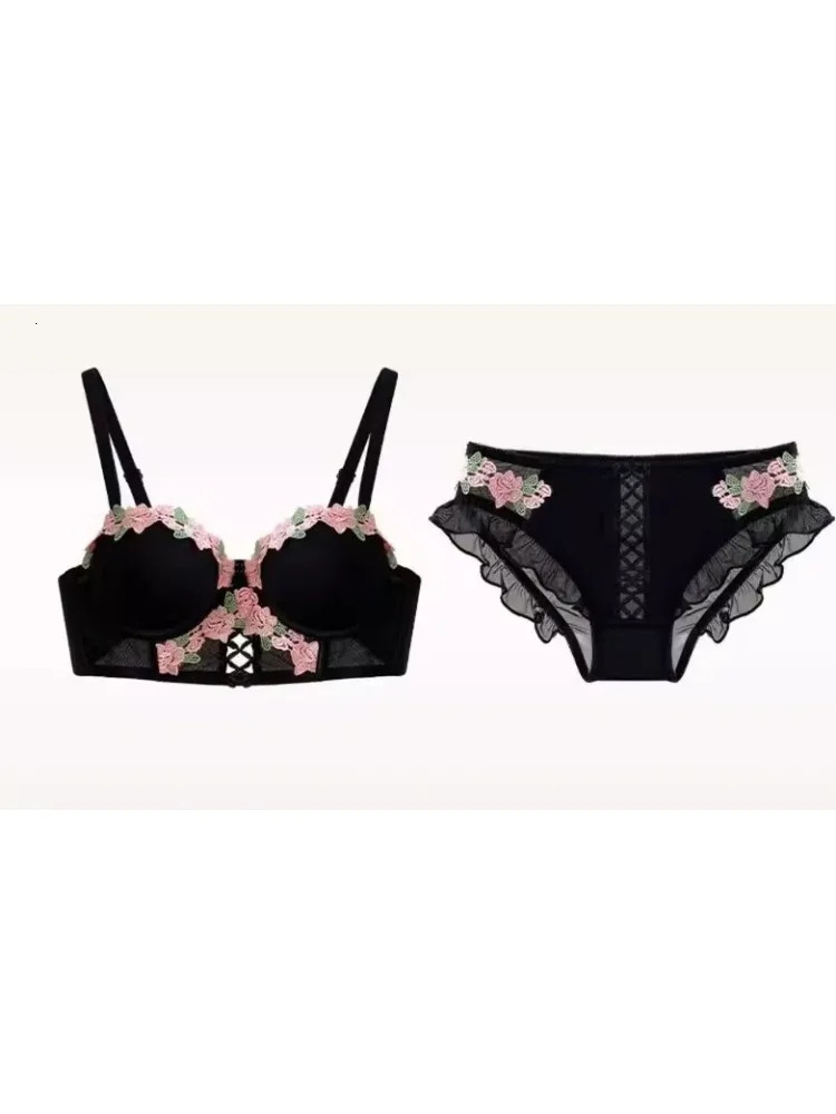 YUQI Vintage Floral Lingerie Set Cream Lace Bralette Retro Push Up Bra for Small Bust Women Pure Sensual Embroidered Wireless 260430