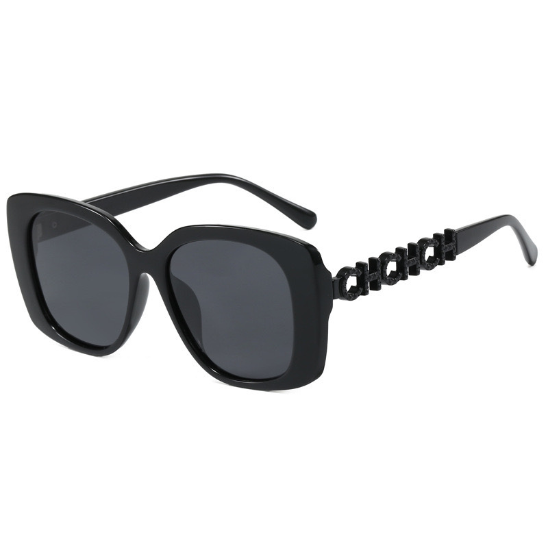 free shipping 2026 designer Sunglasses Letter Temples Light Luxury Sunglasses Women, UV Protection Travel Commuter Trendy Shades with box