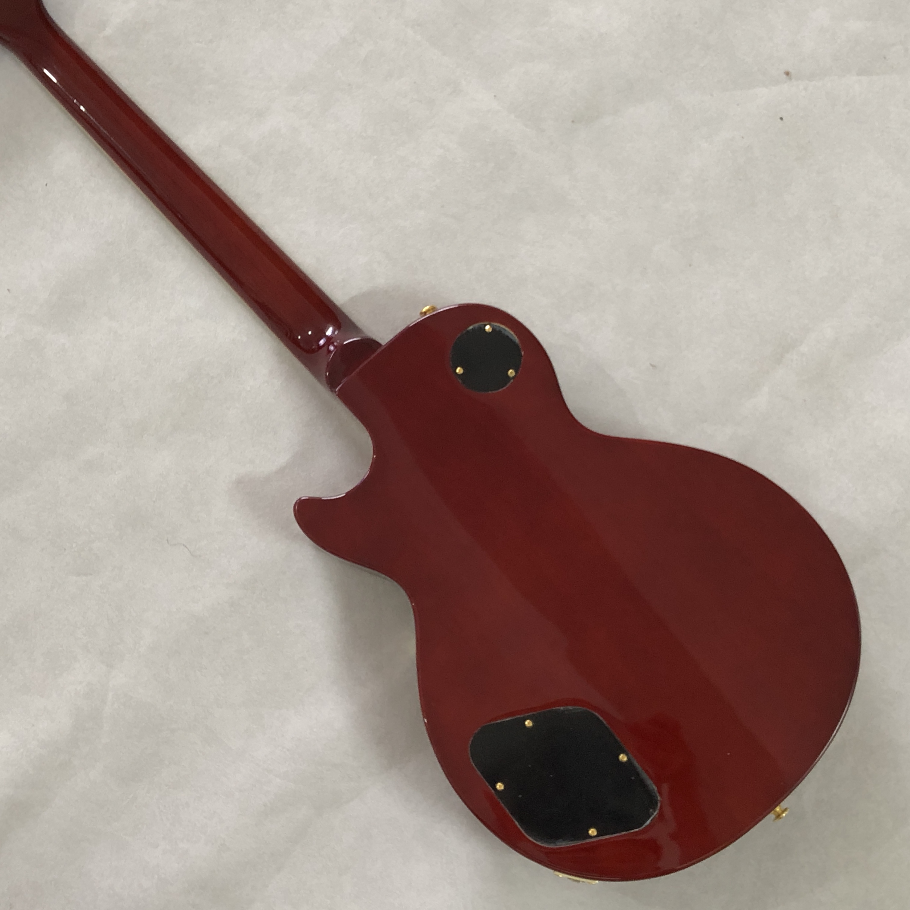 Rock guitar, caramel color, 22frets, mahogany panel, rosewood fingerboard, HH pickup, the best choice for birthday gifts, free shipping